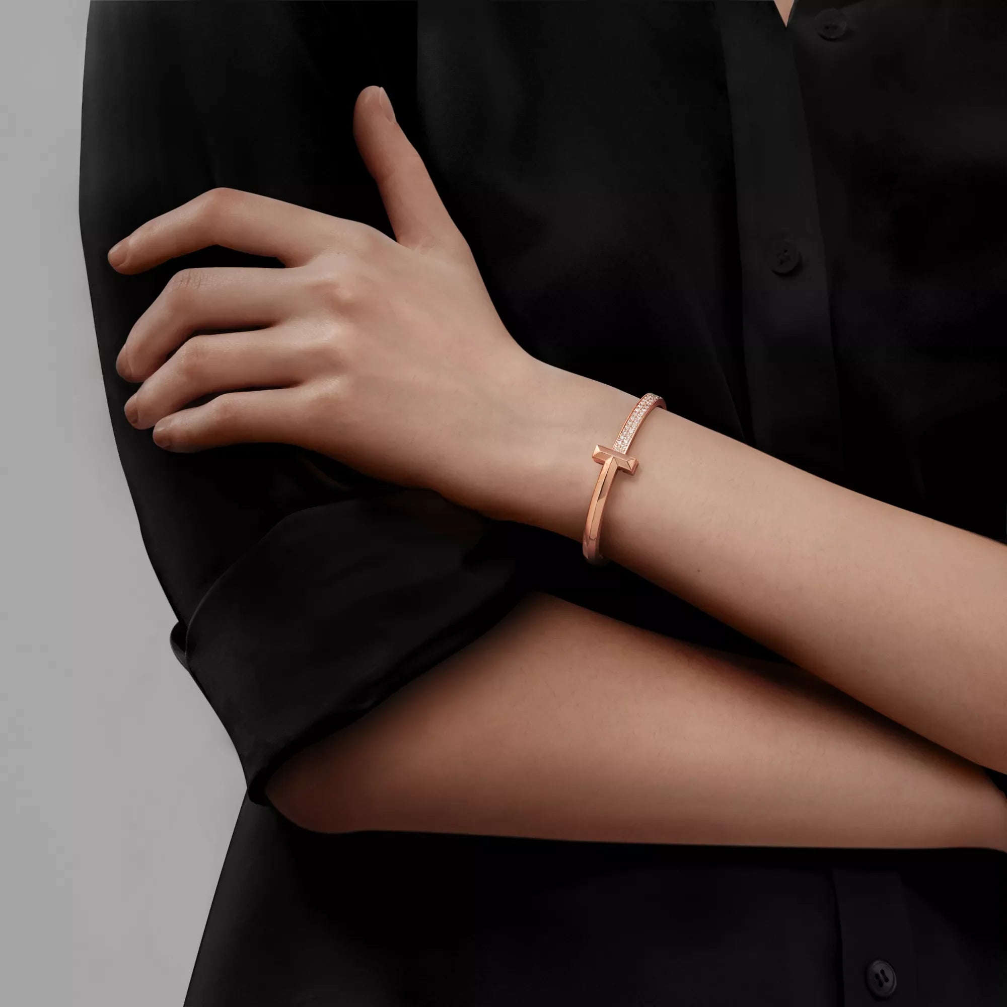 AV T Bracelet - T1 Wide Half Pavé Bangle Rose Gold